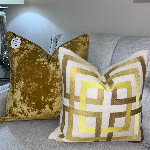 1-NET CALLISTO HOME VELVET DECORATIVE PILLOWS (Read description for details)